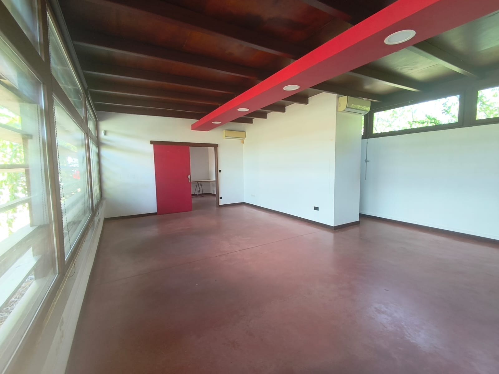 Bureau à louer à Remire montjoly, 110 m² – photo 2 sur 15